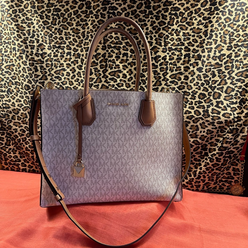 Michael Kors - Cream & Tan Tote